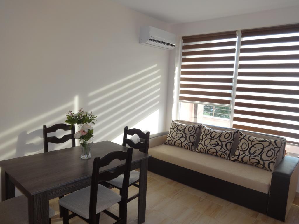 Capuccino Guest Apartments - Free Parking And Wi-Fi Sunny Beach Eksteriør billede