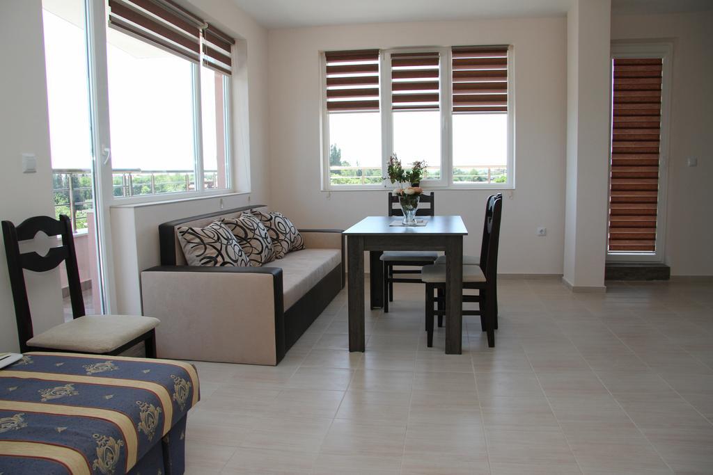 Capuccino Guest Apartments - Free Parking And Wi-Fi Sunny Beach Eksteriør billede