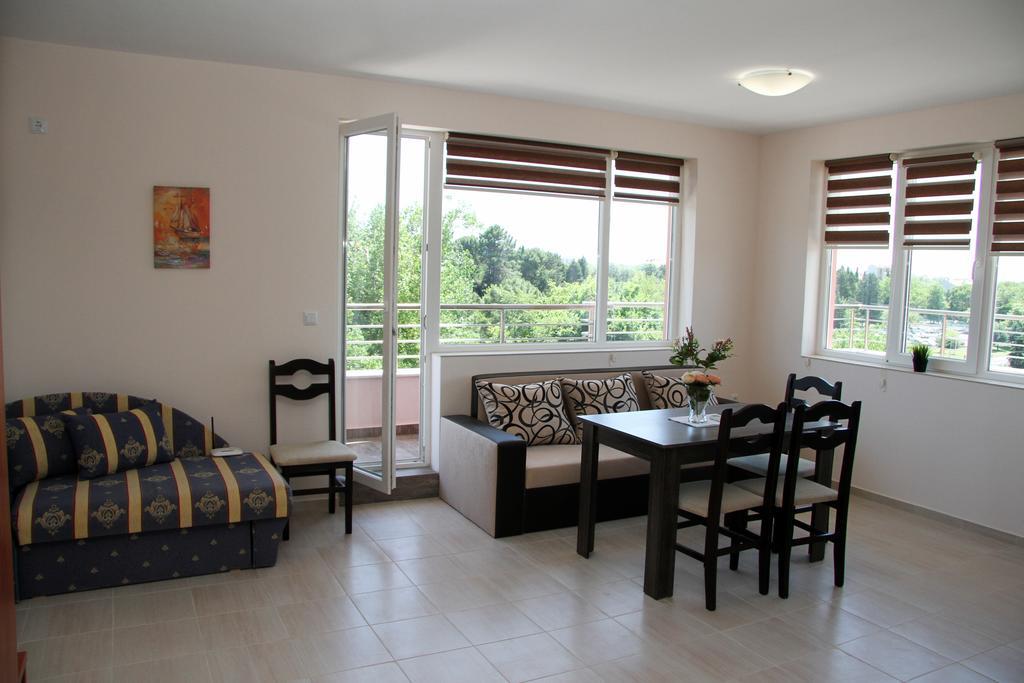 Capuccino Guest Apartments - Free Parking And Wi-Fi Sunny Beach Eksteriør billede