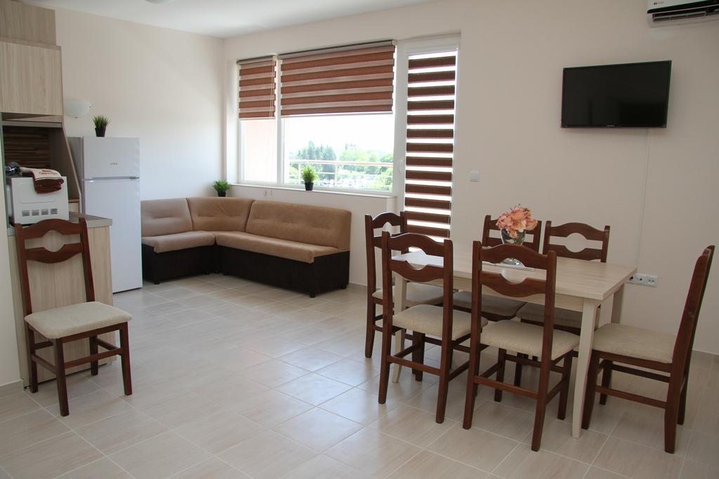 Capuccino Guest Apartments - Free Parking And Wi-Fi Sunny Beach Eksteriør billede