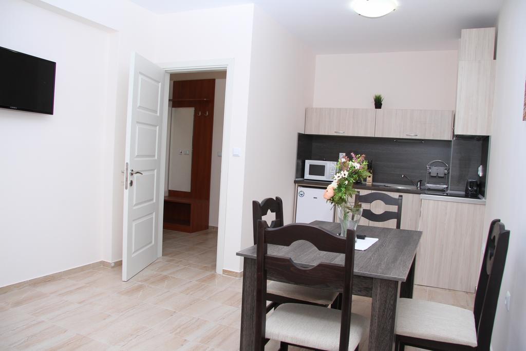 Capuccino Guest Apartments - Free Parking And Wi-Fi Sunny Beach Eksteriør billede